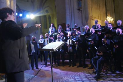 Concert du Choeur de l'Université du Mans, dirigé par Evelyne Béché, accompagné au piano par Dimitr Negrimovski - 2 octobre 2021 à l'église de Vivoin (Sarthe)