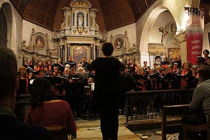 concert du choeur de l'Université du Maine - Eglise de Beaumont-sur-Sarthe - direction Evelyne Béché - 30 novembre 2013