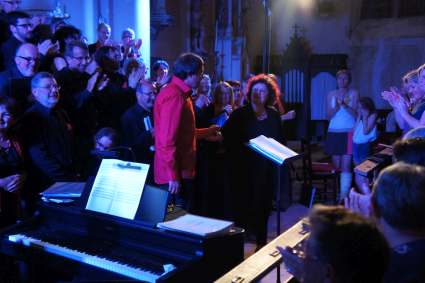 concert du Choeur de l'Université du Maine dirigé par Evelyne Béché -27 juin 2015 - Eglise de Chassillé