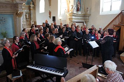 Concert de la chorale Emichante dirigée par Evelyne Béché, 24 juin 2013, église de Sainte-Osmane, Sarthe, France