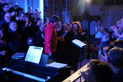 concert du Choeur de l'Universit&eacute; du Maine dirig&eacute; par Evelyne B&eacute;ch&eacute; -27 juin 2015 - Eglise de Chassill&eacute;