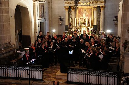 Concert de la chorale Emichante dirig&eacute;e par Evelyne B&eacute;ch&eacute;, 10 juin 2013, &eacute;glise de Montmirail, Sarthe, France