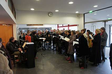 concert du choeur de l'Universit&eacute; du Maine dirig&eacute; par Evelyne B&eacute;ch&eacute; - portes ouvertes de l'Universit&eacute; du Maine - 09/02/2013